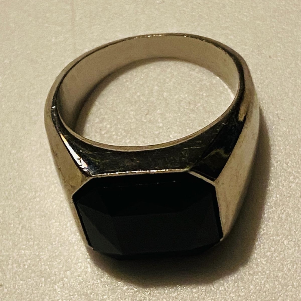 Men's ring size 9